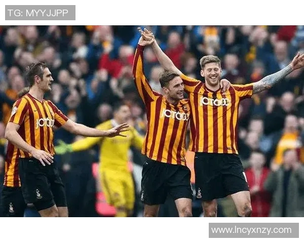 布拉德福德与克鲁的精彩对决揭示英甲联赛的激烈竞争与战术博弈