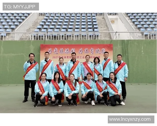 重庆网球队的团队协作之道：凝聚力与默契的完美结合